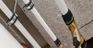 Замена труб водоснабжения в квартире: цена от 2113 руб. - СантехДомБгд